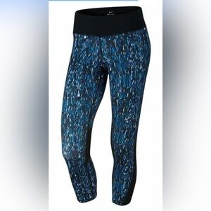 Size medium Nike dri-fit power graphic cropped, running leggings